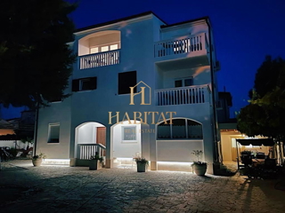 Istra, Medulin, hiša 197m2, 300m od morja