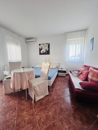 Istra, Medulin, garsonjera 25m2, parking, terasa