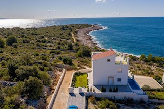 Vila Dalmacija za prodajo!