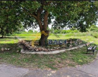 GRADBENIŠKO ZEMLJIŠČE NA VRHUNSKI LOKACIJI Z GRADBENIM DOVOLJENJEM Z RAZGLEDOM 50 M OD MORJA