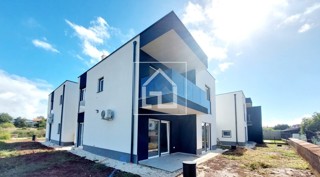 Hiša Medulin, odlična lokacija, novogradnja. Hiša s 4 spalnicami in 4 kopalnicami!!