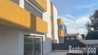 Apartma v drugem nadstropju, Nova stavba, z balkona, si lahko ogledate morje, Novigrad