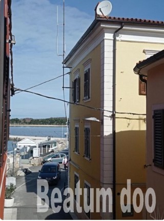Studio v središču mesta, prvo nadstropje, pogled na morje, Novigrad