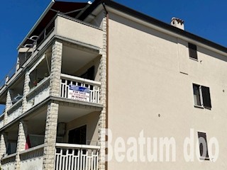 Trisobno stanovanje na atraktivni lokaciji - Novigrad