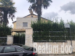 Hiša v centru mesta, mirno območje, Poreč
