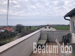Stanovanje v drugem nadstropju za prenovo