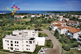 POREČ - več luksuznih apartmajev v bližini morja