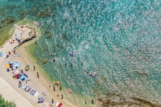 Vodice, zemljišče ob morju, 3200 m2, namembnost SR