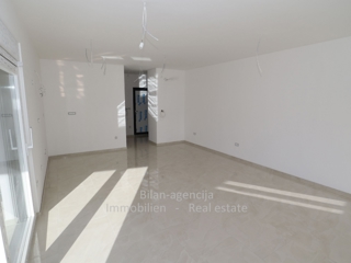 Apartma/Stanovanje Vodice, 92,15m2, 590m od morja
