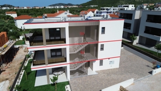 Apartma/Stanovanje Vodice, 85,42m2