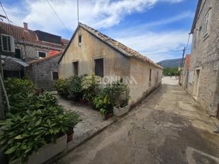 Kamnita hiša za prenovo, 100 m² – Potomje, Pelješac, blizu morja