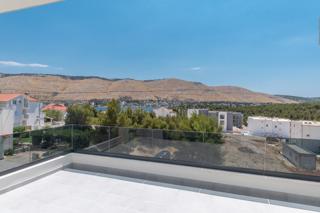 Luksuzni trisobni penthouse s pogledom na morje – Grebaštica