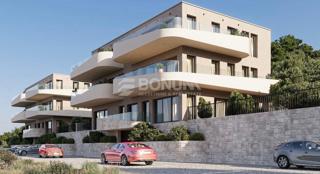Brodarica | pogled na morje, velika terasa, 2 parkirni mesti in shramba
