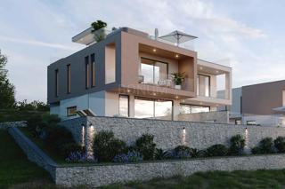 Vodice, polpritlična hiša z bazenom na odlični lokaciji