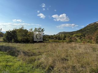 Zemljišče Roč, Buzet, 1.620m2