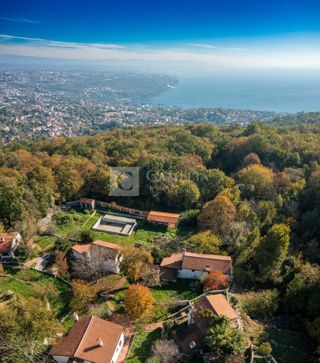 Hiša Bregi, Matulji, 860m2