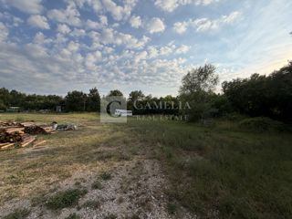 Zemljišče Ročko Polje, Buzet, 1.700m2