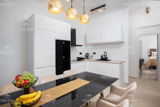 Stanovanje, trisobno, Arena, Pula, Istra