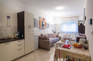 Apartma v pritličju z vrtom, Pula, Istra