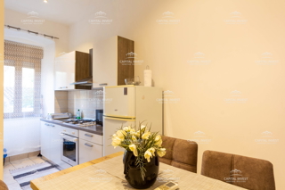 Čarobno dvoprostorsko stanovanje, Pula, Istra