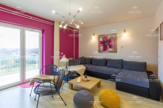 Stanovanje, trisobno, dvorišče, Pula, Istra