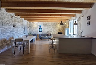 Vrsar - Duplex stanovanje z rustikalnim šarmom v samem centru