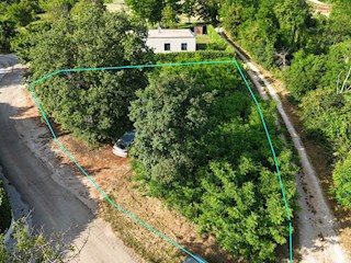 Poreč – okolica, gradbena parcela z dovoljenjem in projektom za moderno hišo z bazenom