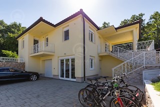 Hiša Njivice, Omišalj, 260m2