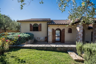 ISTRA, POREČ - Lep pritlični objekt v okolici mesta Poreč s čudovitim pogledom na morje!