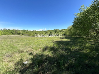 Prodaja, zemljišče, zazidljivo, Istarska županija, Motovun