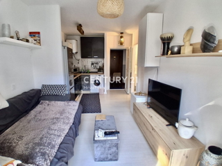 POREČ, ČERVAR PORAT, ODLIČNO ENOSOBNO STANOVANJE SAMO 100 METROV OD MORJA