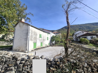 ĆIĆARIJA, BREST, ZANESLJIVA KAMNITA HIŠA OBKROŽENA Z NEDOTAKNJENO PRIRODO
