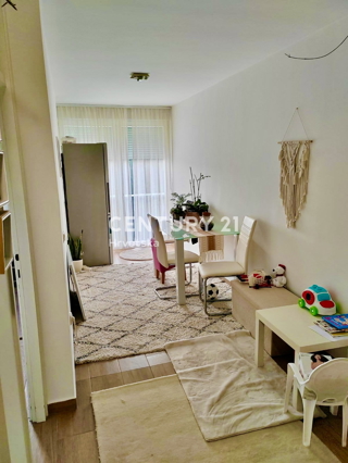 POREČ, ČERVAR PORAT, RENOVIRANO STANOVANJE NA ODLIČNI LOKACIJI