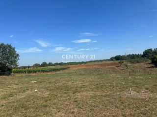 POREČ, LEPO GRADBENO ZEMLJIŠČE