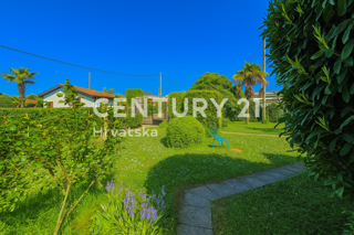 UMAG, OKOLICA, HIŠA SAMO 80 METROV OD PLAŽE IN MORJA