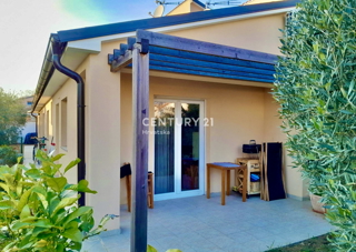 BARBARIGA, OKOLICA, HIŠA LE 800 METROV OD MORJA Z RAZGLEDOM NA MORJE