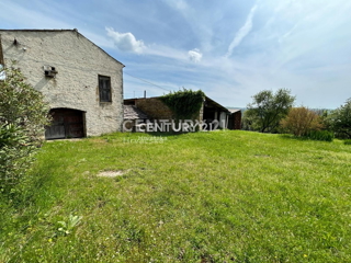 BUJE, MOMJAN, OKOLICA, SAMOSTOJEČA KAMNITA HIŠA