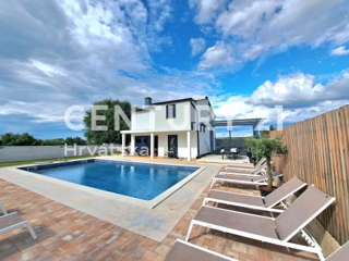 POREČ, HIŠA S POGLEDOM NA MORJE, PRODAJA