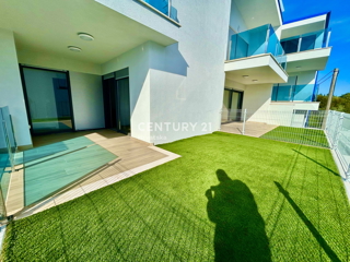 UMAG, OKOLICA, NOVO STANOVANJE SAMO 300 METROV OD PLAŽE IN MORJA