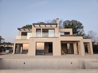 SVETI LOVREČ, PRODAJA SE NOVA HIŠA S BAZENOM IN POGLEDOM NA MORJE