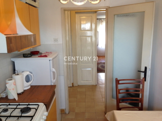 POREČ, STANOVANJE S 3 SPALNICAMI V SREDIŠČU MESTA