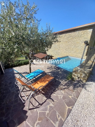 Prodaja, hiša, samostojna, Istarska županija, Buje, Momjan