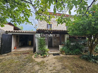 VABRIGA, PRODAJA KAMNITE HIŠE, PRVA V VRSTI