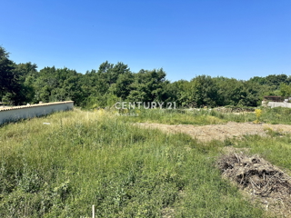 LABIN, GRADBENO ZEMLJIŠČE NA MIRNI LOKACIJI, 1 KM OD CENTRA MESTA IN 5 KM OD MORJA