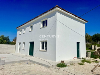 SVETI LOVREČ, OKOLICA, RENOVIRANA KAMNITA HIŠA NA ODLIČNI LOKACIJI