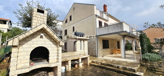 Sveti Filip in Jakov, hiša s pogledom na morje
