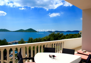 Pakoštane, Dolaška Draga, luksuzna vila z bazenom ob morju