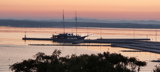 Pašman, Tkon, gradbeno zemljišče površine 700 m2 pravokotne oblike