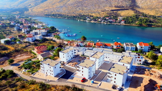 Luksuzno stanovanje v Grebaštici – razgled, prostor in morje na dosegu roke!