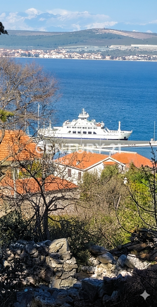 Tkon, otok Pašman, prodaja se gradbena parcela površine 1250 m2 z ostanki hiše stare 250 let